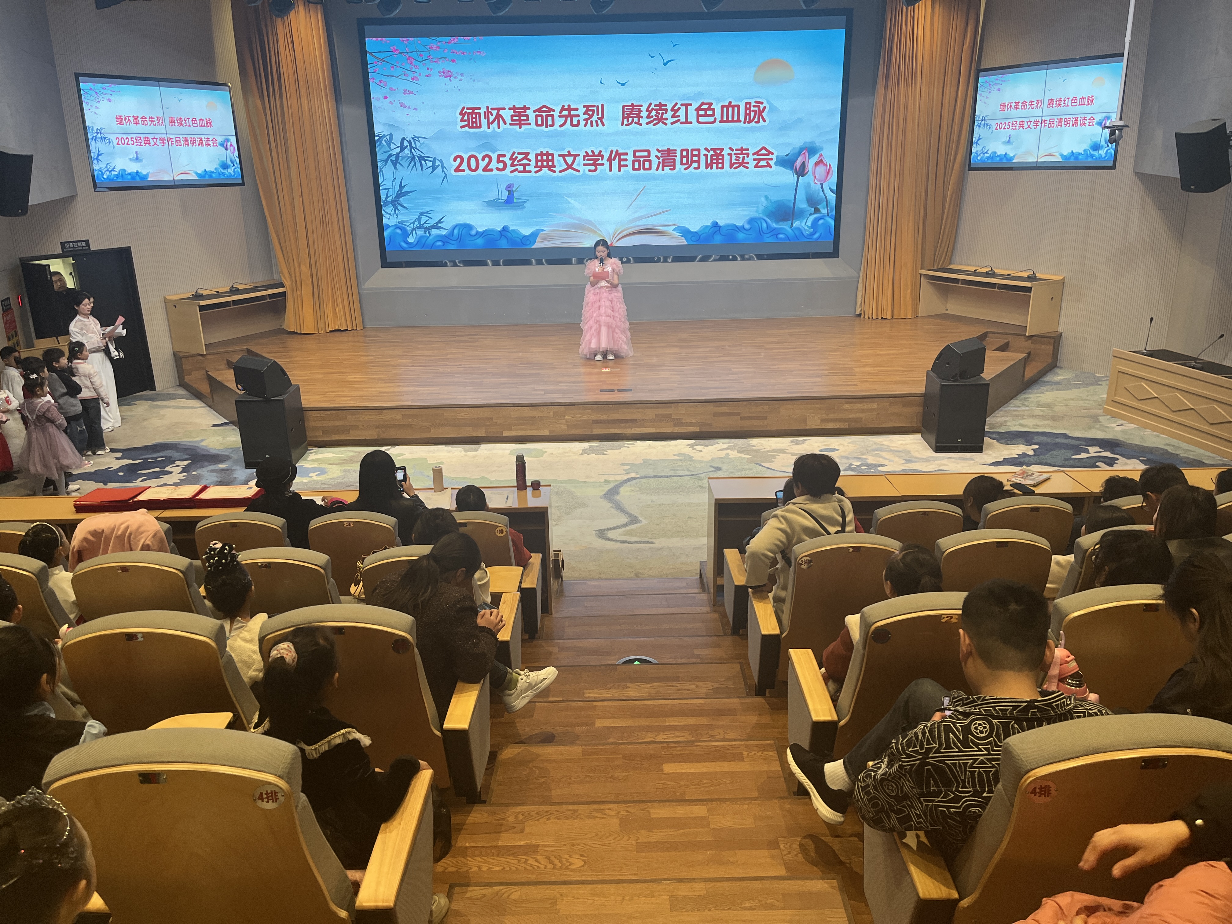 https://lm.ahlib.com/file/group2/M00/03/85/wKhC6mfzIhmEX5WAAAAAAJKDo_8511.jpg